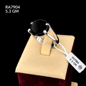 HYH Jewelry – Oval Black Onyx Prong Split-Shank Ring in 925 Sterling Silver